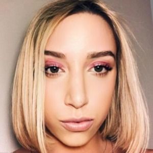 Meet your Posher, Nellie